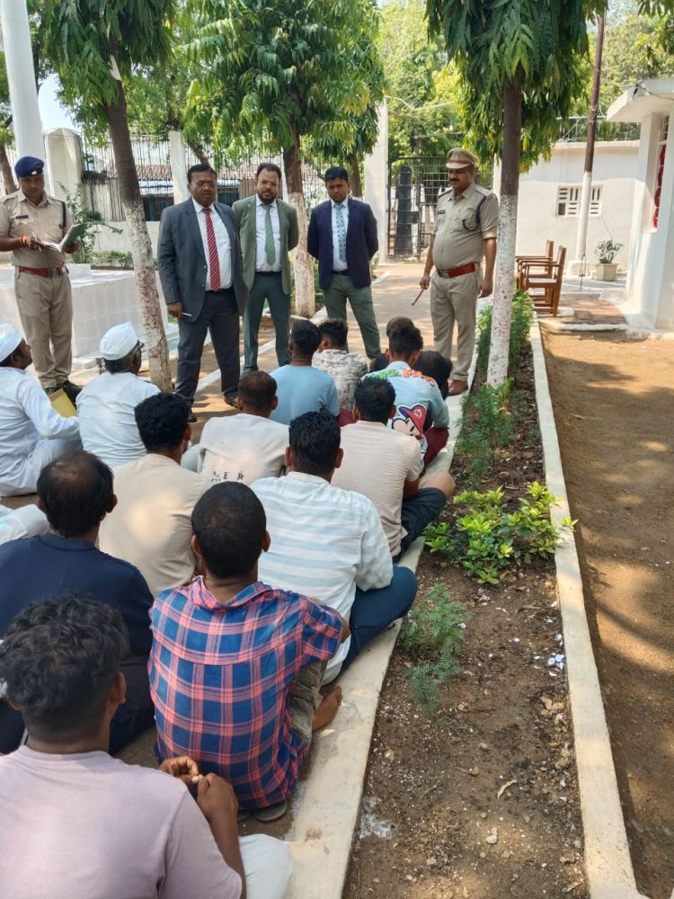 - बंदियों के अधिकारों, मूलभूत सुविधाओं एवं सुधारात्मक व्यवस्थाओं की हुई व्यापक समीक्षा