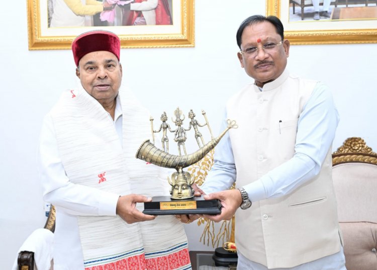 मुख्यमंत्री विष्णुदेव साय से कर्नाटक के राज्यपाल  थावरचंद गहलोत ने की सौजन्य भेंट