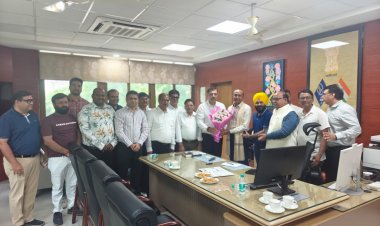 अमर पारवानी के नेतृत्व में व्यापारिक एवं कर संबंधी विषयों पर हुई सकारात्मक चर्चा एवं व्यापारियों की जागरूकता हेतु संयुक्त कार्यक्रम आयोजित करने पर बनी सहमति