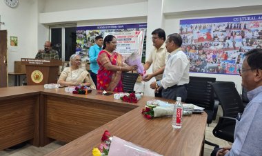 ’’गिन्नी देवी गोयल फाउंडेशन ने छत्तीसगढ़ महाविद्यालय को प्रदान किए 10 डेस्कटॉप कंप्यूटर’’