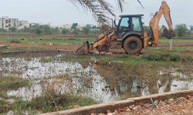 5 एकड निजी भूमि पर की जा रही अवैध प्लाटिंग पर रोक लगायी गयी