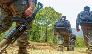 बस्तर में सुरक्षाबलों की बड़ी कार्रवाई, माओवादी कैंप ध्वस्त, हथियार और विस्फोटक बरामद