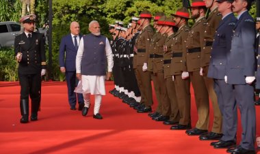 न्यूज़ीलैंड में प्रधानमंत्री मोदी को गार्ड ऑफ ऑनर, आज पीएम क्रिस्टोफर लक्सन के साथ होगी द्विपक्षीय वार्ता