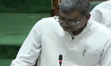 CG Assembly : राम मंदिर चंदा चोरी मामले में छत्तीसगढ़ विधानसभा में विपक्ष का हंगामा, सदन की कार्यवाही स्थगित