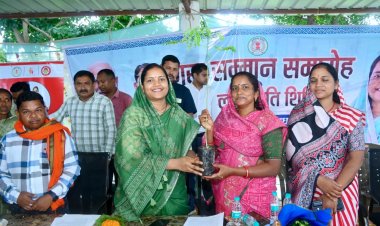 गुरु व्यक्तित्व निर्माण के साथ समाज के उत्थान में निभाते हैं महत्वपूर्ण भूमिकाः श्रीमती लक्ष्मी राजवाड़े