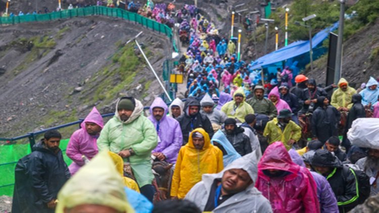 बाबा बर्फानी के दरबार में उमड़ा आस्था का सैलाब, 4 दिनों में 85 हजार से ज्यादा श्रद्धालुओं ने किए दर्शन
