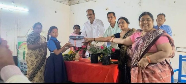 कन्या शाला में प्रवेश उत्सव हर्षोल्लास के साथ संपन्न