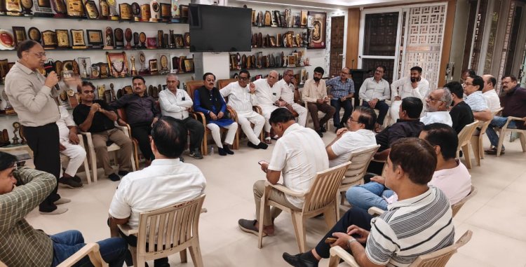 महिला भागीदारी और संगठन को सशक्त बनाने पर होगा मंथन - "अमर गिदवानी" शिक्षित युवतियां शिक्षित युवा चाहती है,जबकि लड़के 17-18वर्ष की उम्र में दुकान आ जाते हैं-