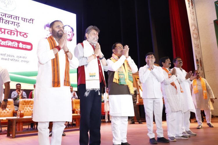 प्रधानमंत्री नरेंद्र मोदी के नेतृत्व में समृध्द, शक्तिशाली एवं सशक्त भारत का निर्माण हो रहा है