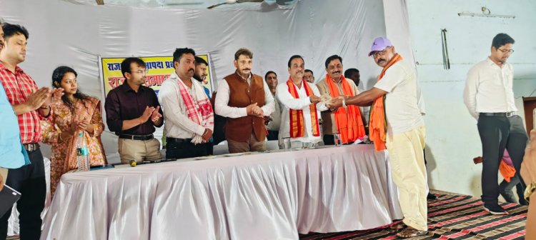उप मुख्यमंत्री  विजय शर्मा की पहल पर सहसपुर लोहारा में लगा विशेष राजस्व शिविर