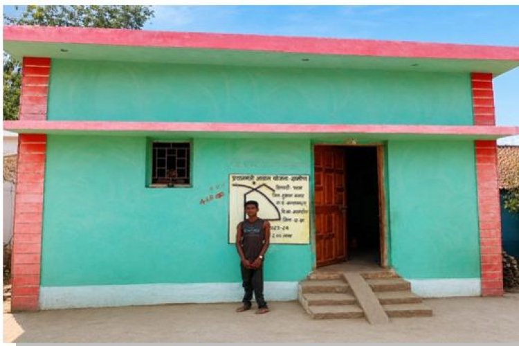 पीएम जनमन आवास योजना ने बदली दिव्यांग परस कमार की जिंदगी, कच्चे घर से पक्के आशियाने तक का भावुक सफर