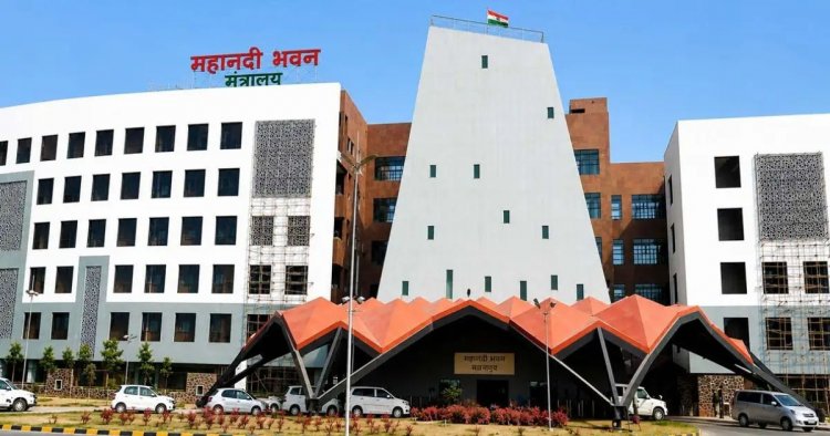 ब्रेकिंग : सरकारी कर्मचारियों को बड़ा झटका! नहीं चलेगी मनमानी, अगर ये काम नहीं किया तो नहीं मिलेगी सैलेरी