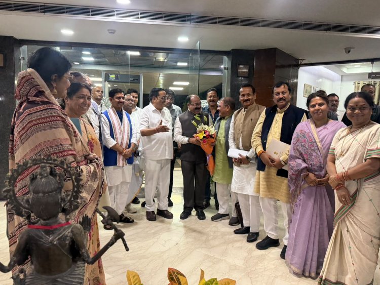 हर घर तक सुरक्षित और शुद्ध पेयजल उपलब्ध कराने के लिए सांसदों के साथ जल जीवन मिशन के प्रभावी क्रियान्वयन को लेकर विस्तृत चर्चा की।