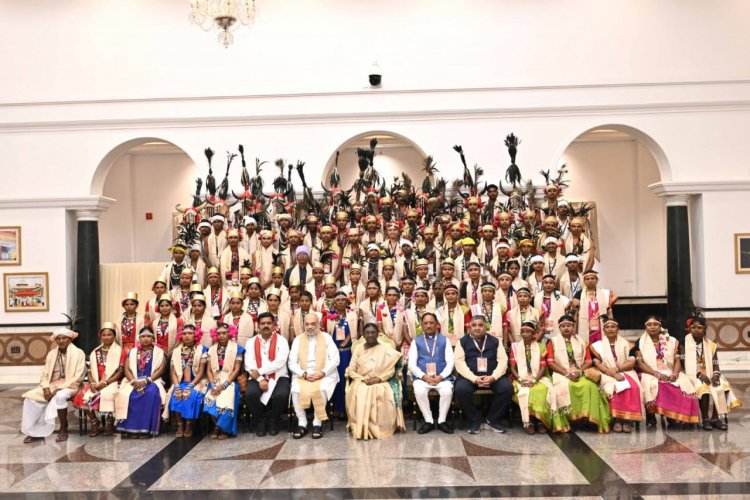  राष्ट्रपति भवन के विशेष अतिथि बने बस्तर के मांझी-चालकी : बस्तर पंडुम-2026 के विजेताओं और जनजातीय प्रतिनिधियों का हुआ विशेष सम्मान