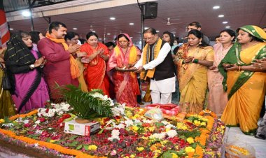 मुख्यमंत्री विष्णुदेव साय ने पवित्र श्रावण मास में अपने निवास में किया रुद्राभिषेक