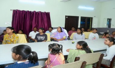मंत्री लक्ष्मी राजवाड़े ने बालिका गृह की बेटियों के साथ सुनी मन की बात