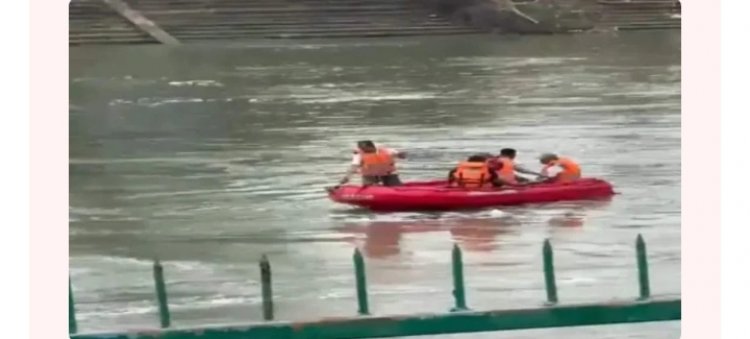 रक्षाबंधन के दिन दर्दनाक हादसा: बहन की अस्थियां विसर्जित करने पहुंचा युवक खारुन नदी में डूबा, तलाश जारी