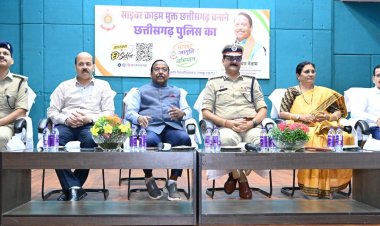 डिजिटल युग में सुरक्षित रहने के लिए जागरूकता एवं सतर्कता अत्यंत आवश्यक: श्री रामविचार नेताम