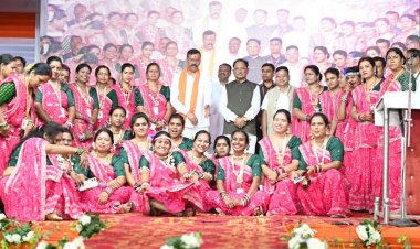 मुख्यमंत्री श्री साय मोर माटी सांस्कृतिक संगठन के तीजा-पोरा तिहार कार्यक्रम में हुए शामिल