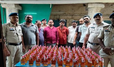 रायपुर में शराब दुकान से जुड़े कर्मचारी ही निकले अवैध सप्लायर, 160 पाव शराब के साथ 7 गिरफ्तार