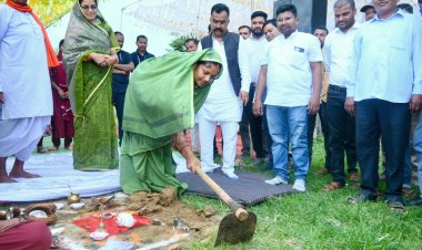 भैयाथान क्षेत्र में 34 करोड़ से अधिक के सड़क विकास कार्यों की मंत्री श्रीमती लक्ष्मी राजवाड़े ने दी सौगात