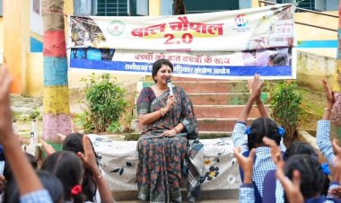कवर्धा के बैगा अंचल में डॉ. वर्णिका शर्मा ने लगाई बाल चौपाल 2.0, बच्चों से सीधे संवाद कर जानी समस्याएं