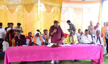 चमोली हादसे में मृत श्रमिक के परिजन को 09 लाख रुपए की सहायता राशि प्रदान की