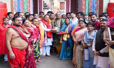 भगवान लिंगराज के दर्शन कर मुख्यमंत्री विष्णु देव साय ने की प्रदेश की सुख-समृद्धि और खुशहाली की कामना….