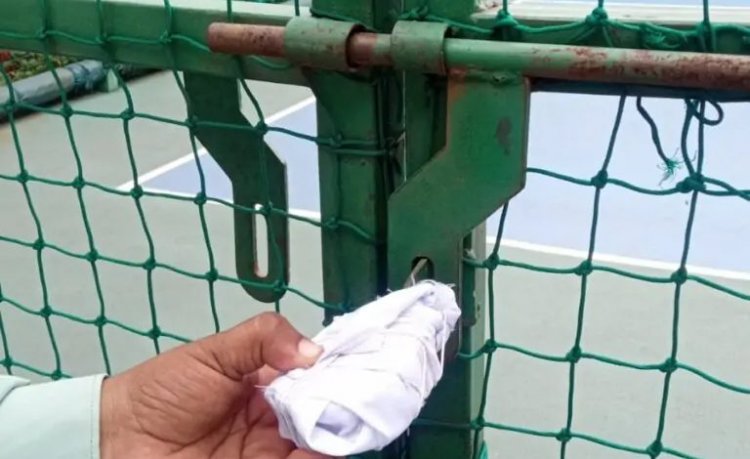 अशोका रतन के सामने आवासीय क्षेत्र में संचालित अवैध दुकानों को निगम ने किया सीलबंद