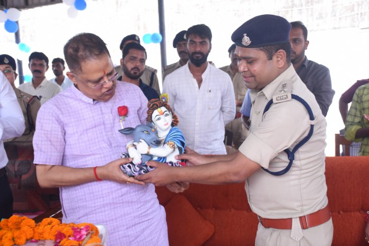 केंद्रीय जेल बिलासपुर में जन्माष्टमी पर गूंजा श्रीकृष्ण भक्ति का उल्लास