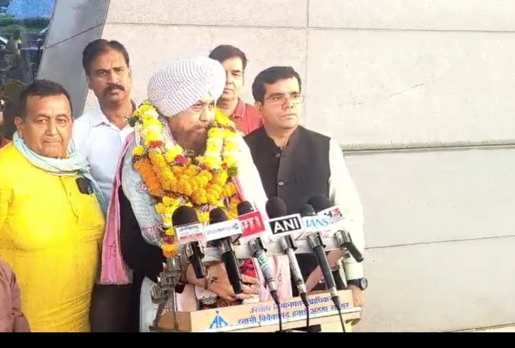 दही हांडी उत्सव के लिए रायपुर पहुंचे अंतरराष्ट्रीय भजन गायक लखबीर सिंह लक्खा