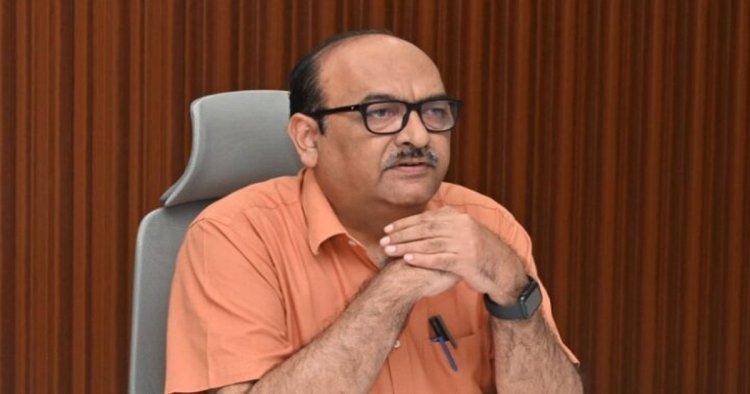 जलग्रहण प्रबंधन के तहत अधिक से अधिक भूमिगत वृद्धि और आजीविका के कार्यो पर जोर